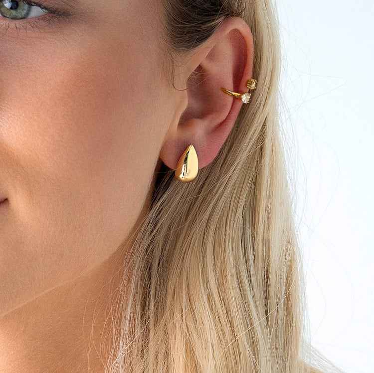 18K gold lightweight luxury and high-end style teardrop earrings