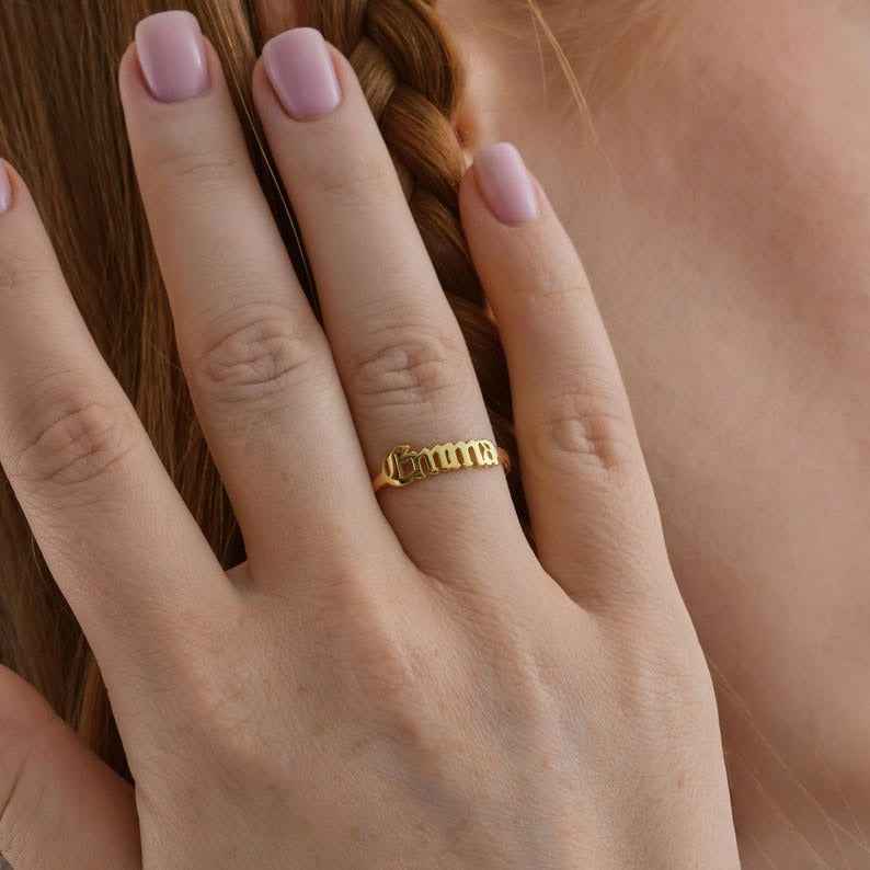 Customized Smooth Name Engraving Ring