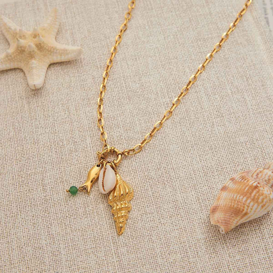 18K Gold Conch Shape Textured Beach Style Necklace