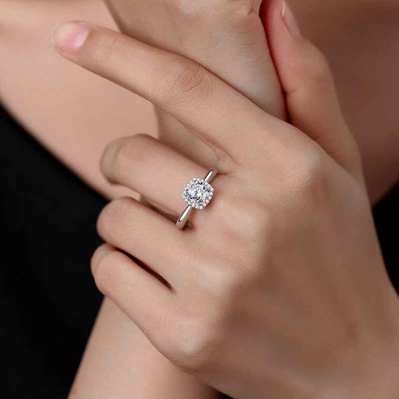 S925 sterling silver four-prong square-cut moissanite ring (sugar cube design)
