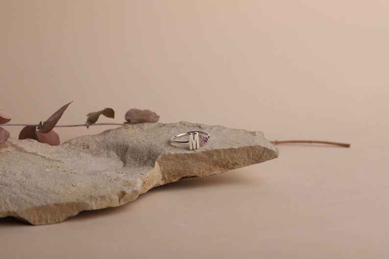 Personalized open ring with birthstones in the shape of numbers and letters