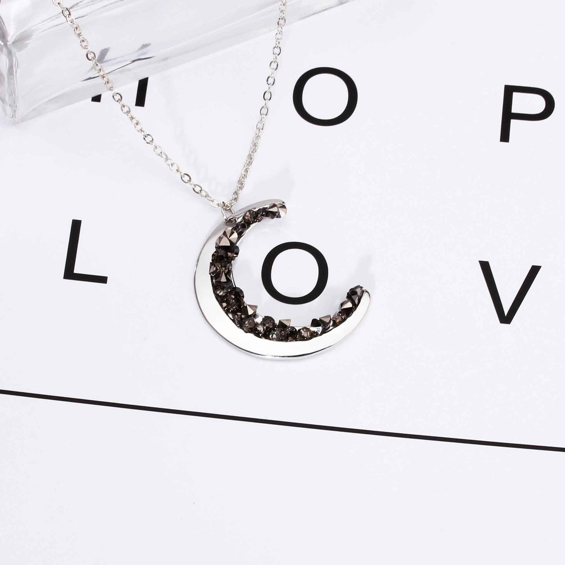 Light luxury moon rhinestone necklace