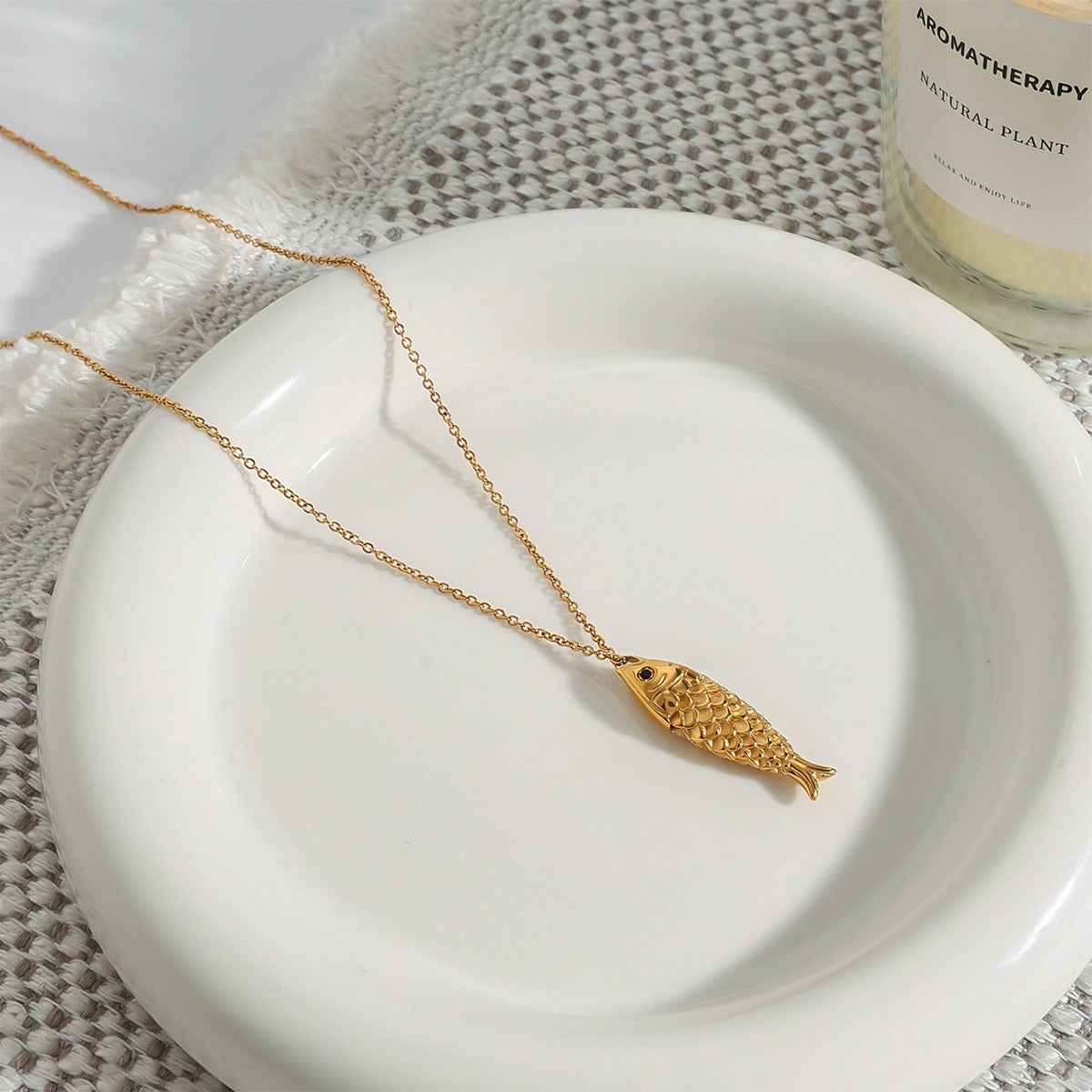 18K Goldfish Shape Design Exquisite Fashion Necklace Bracelet Set