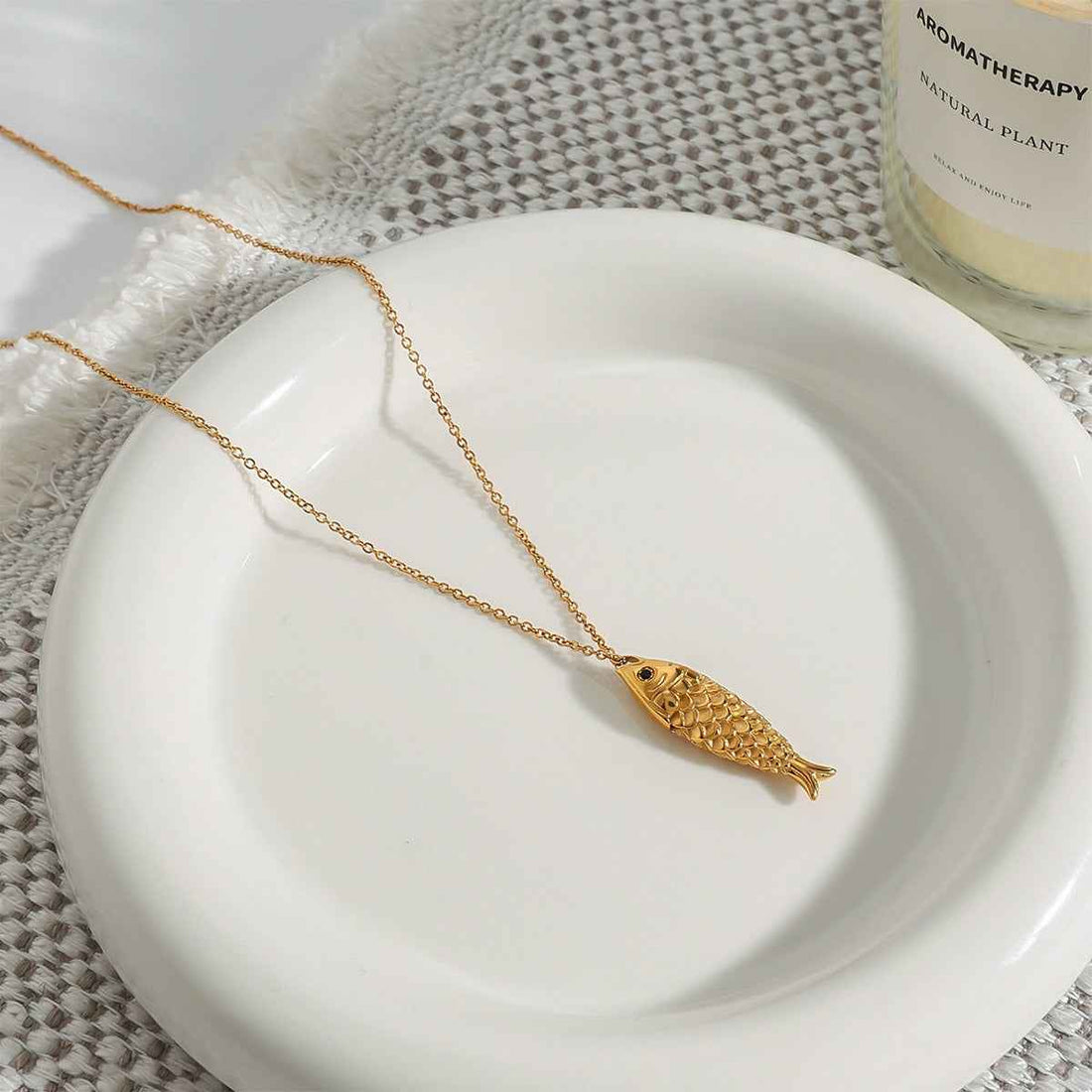 18K Goldfish Shape Design Exquisite Fashion Necklace Bracelet Set