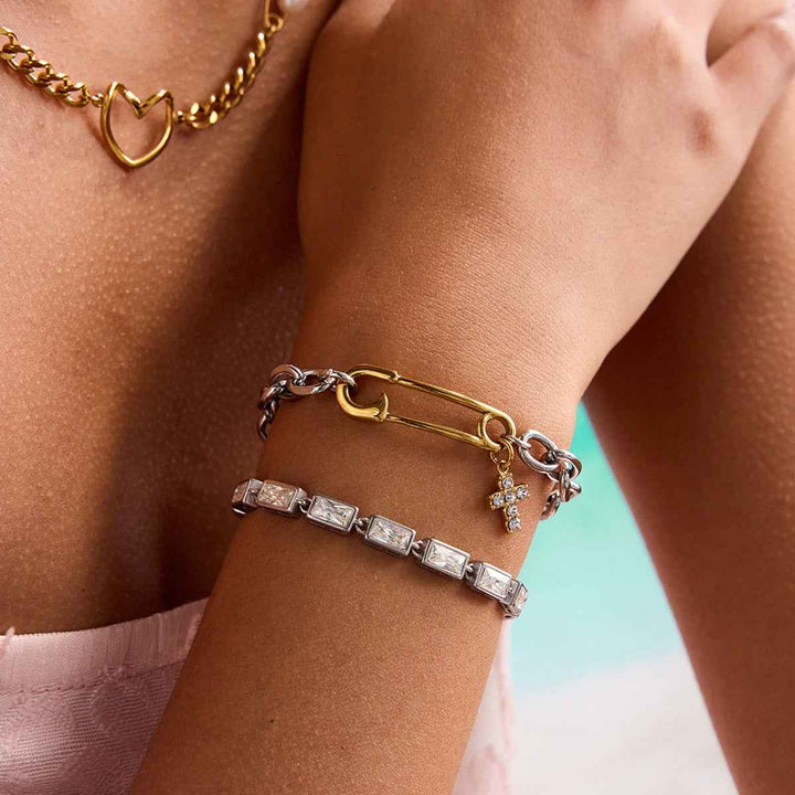 18k gold light luxury high-end titanium steel bracelet