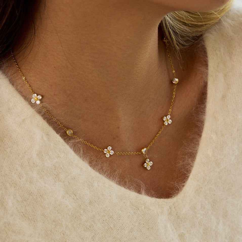 18K gold zircon four-leaf clover necklace