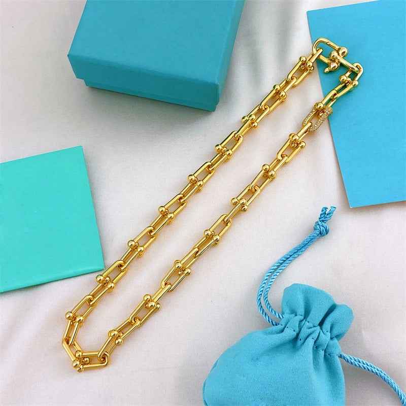 18K Gold T-House U-Shaped Horseshoe Chain Necklace