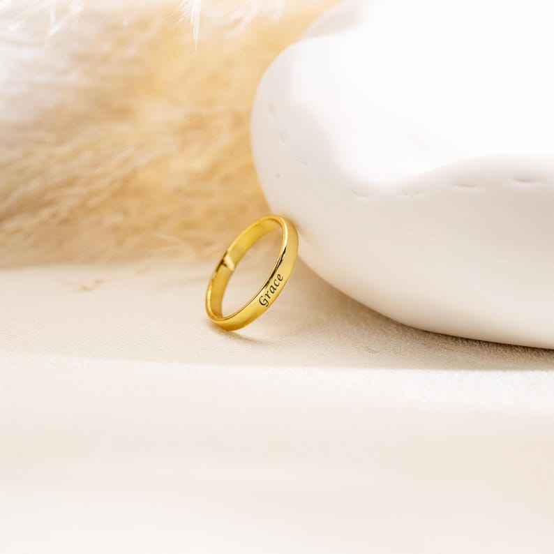 Customized Smooth Name Engraving Ring