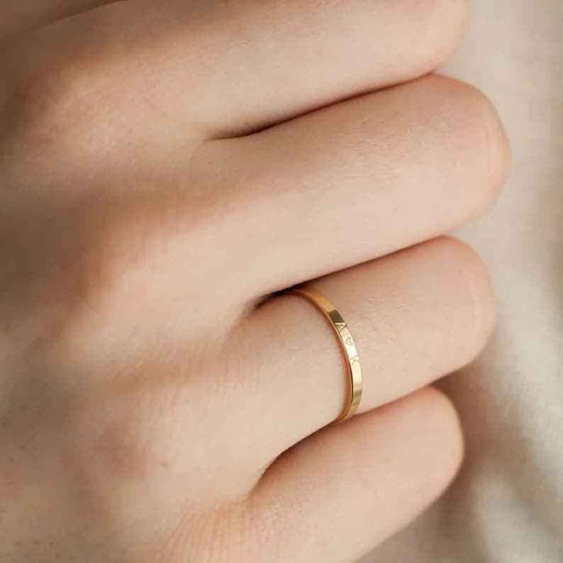 Customized Smooth Name Engraving Ring