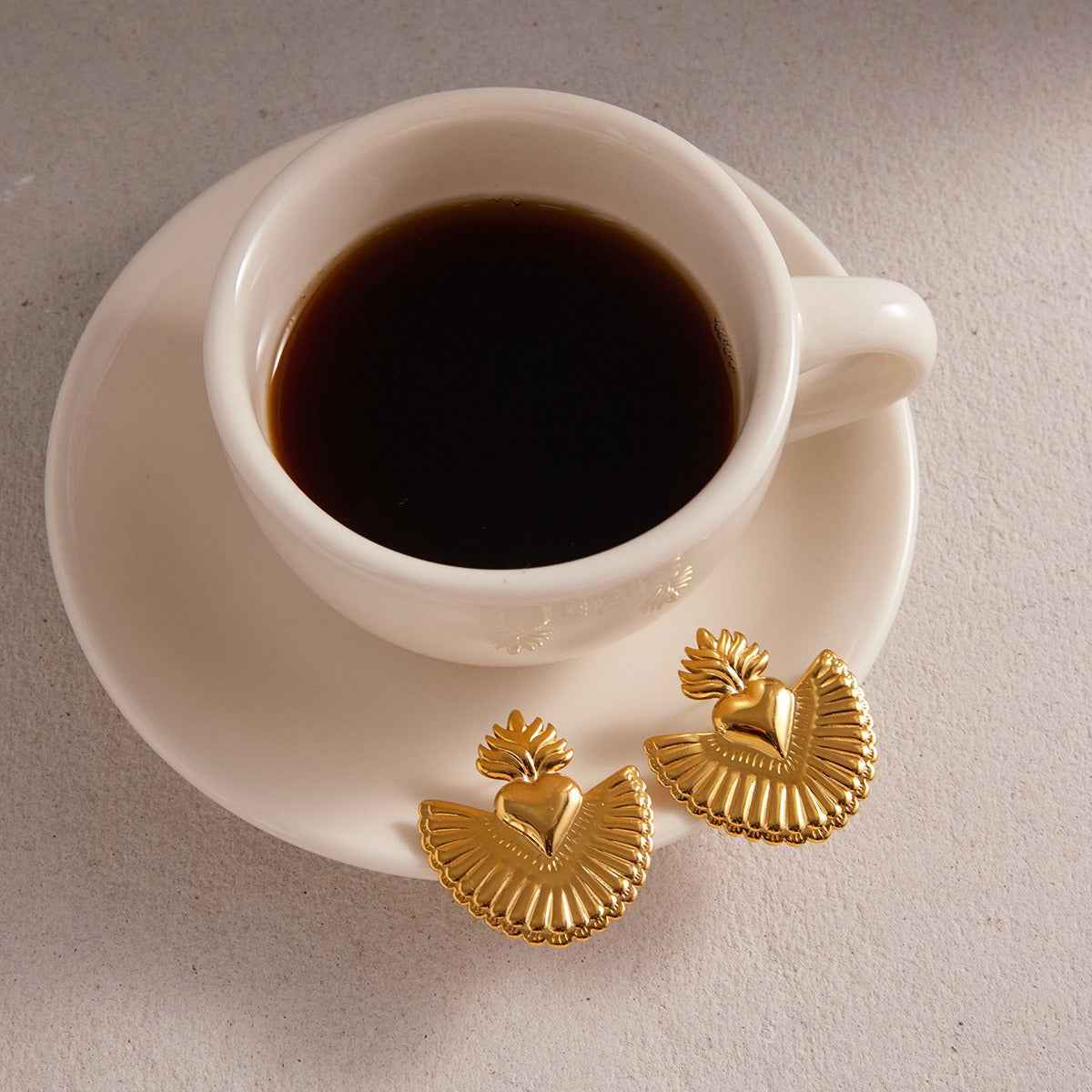 18K gold heart-shaped titanium steel stud earrings