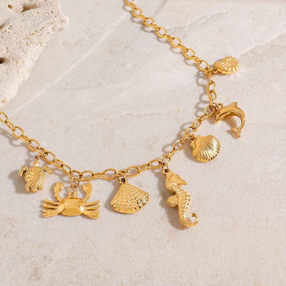 18K gold ocean element design exquisite and noble necklace