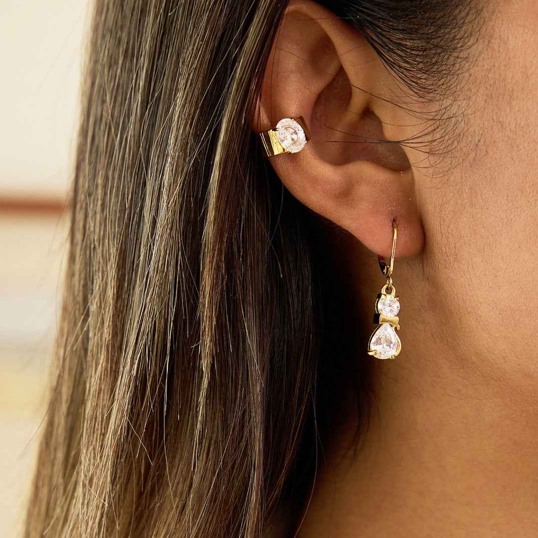 18K gold plated, lightweight and luxurious cat-shaped earrings with zircon stones.