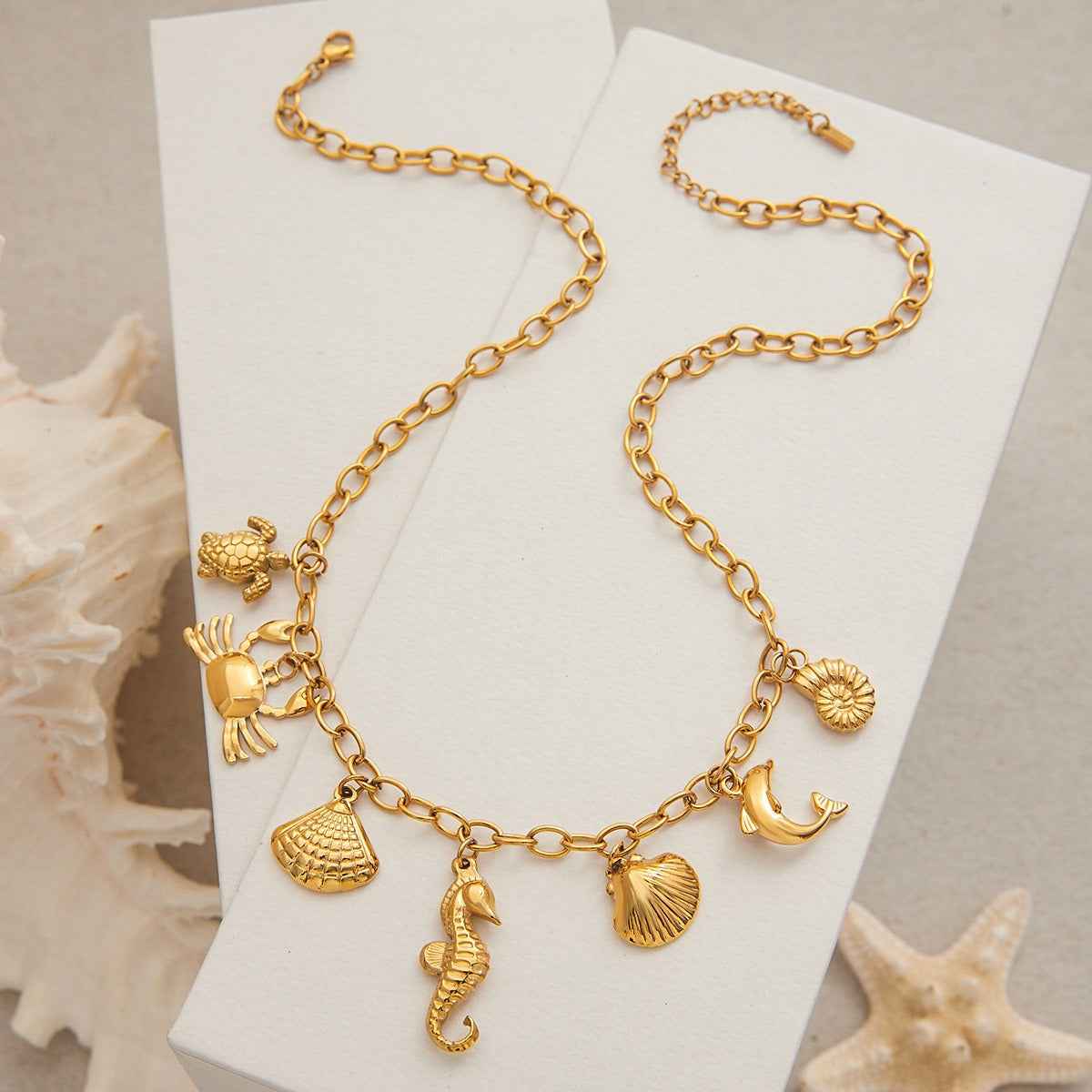 18K gold ocean element design exquisite and noble necklace