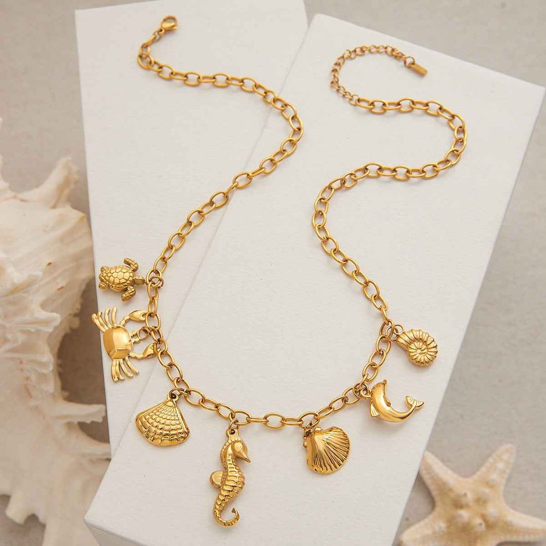 18K gold ocean element design exquisite and noble necklace