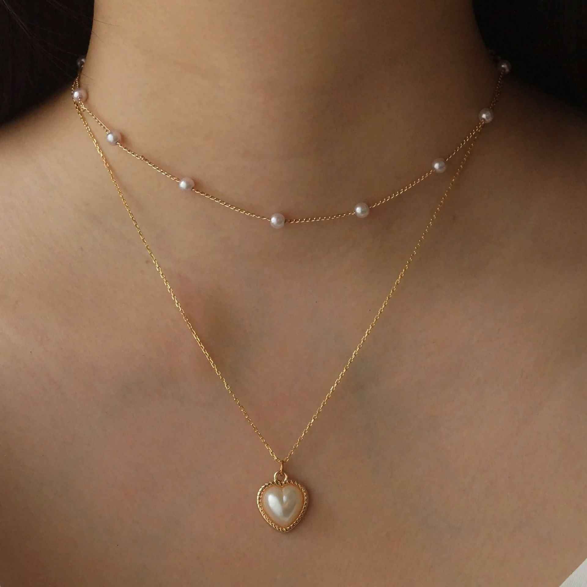 18K gold heart with texture inlaid pearl design exquisite and noble necklace