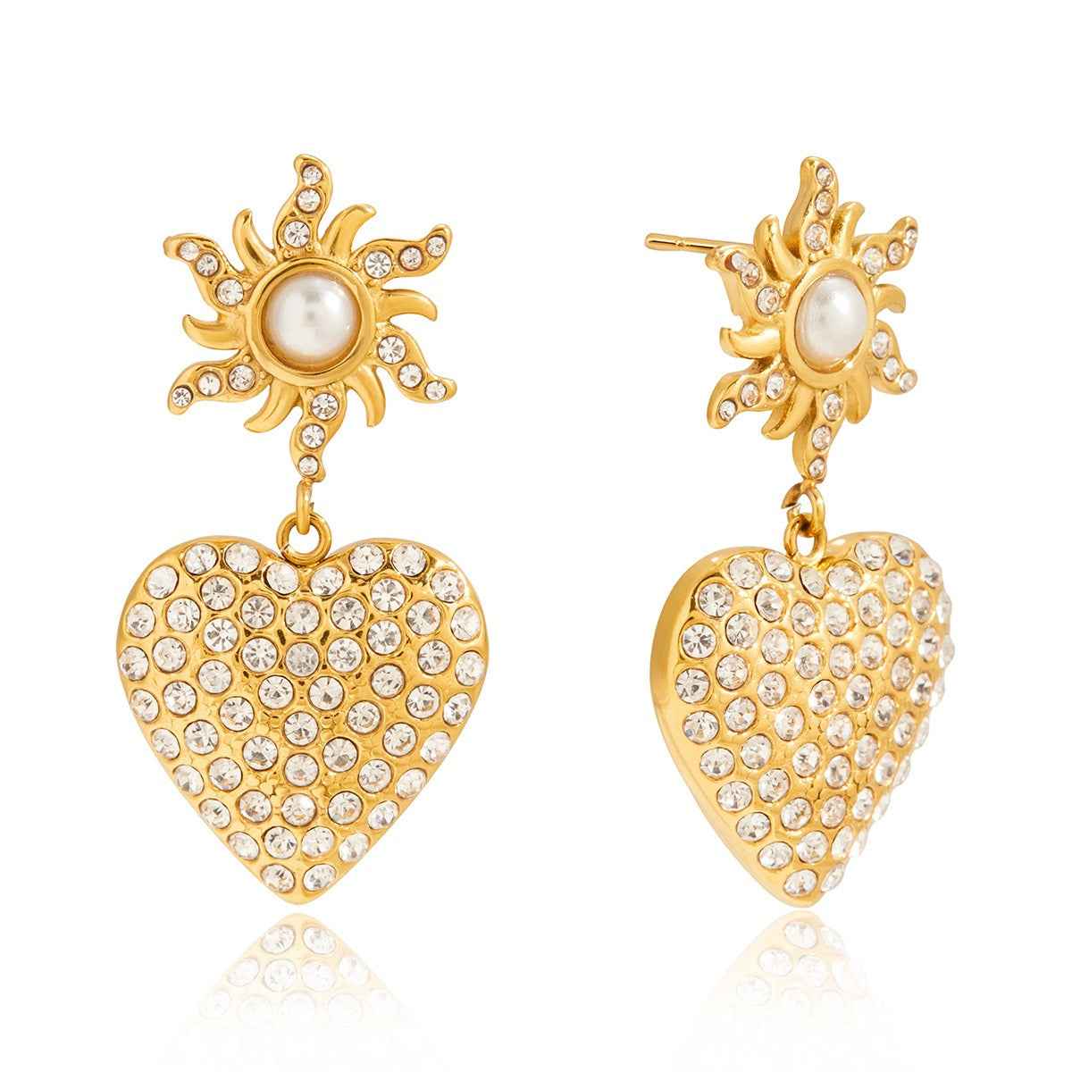 18K gold-plated, rhinestone-embellished heart-shaped pearl titanium steel stud earrings
