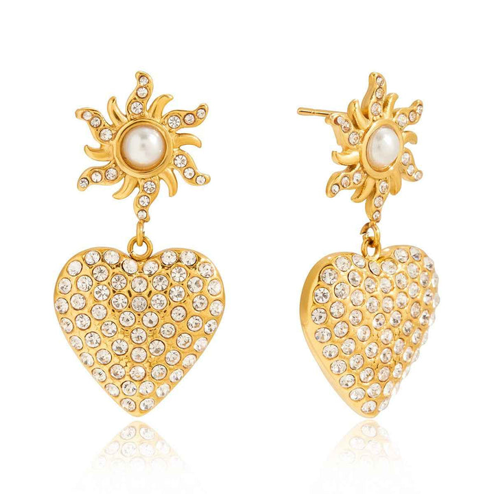 18K gold-plated, rhinestone-embellished heart-shaped pearl titanium steel stud earrings