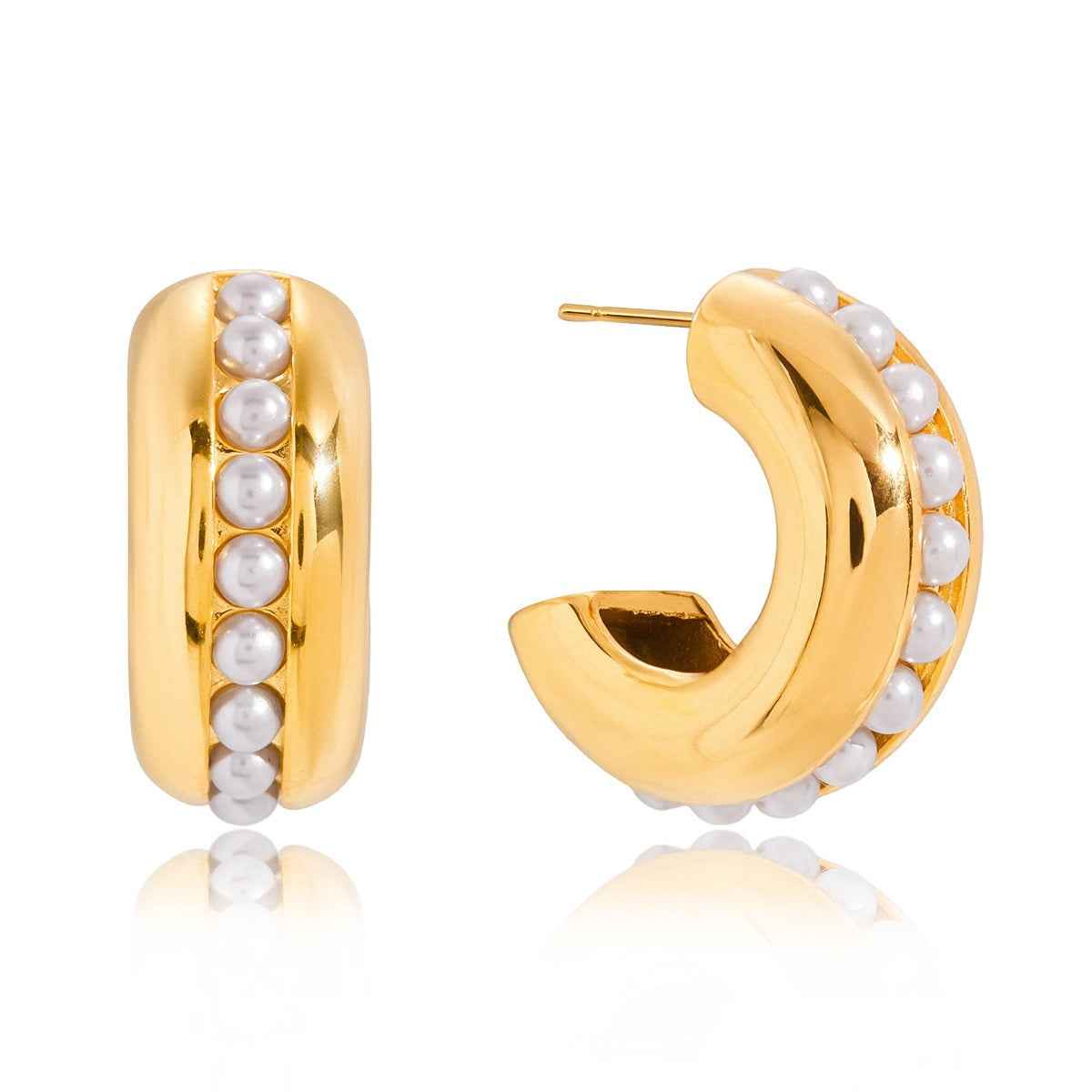 Luxurious and sophisticated 18K gold earrings with embedded pearls.