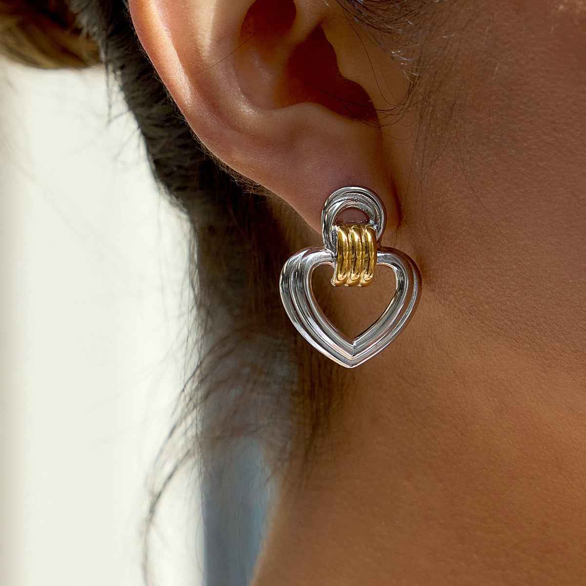 18K gold heart-shaped titanium steel stud earrings