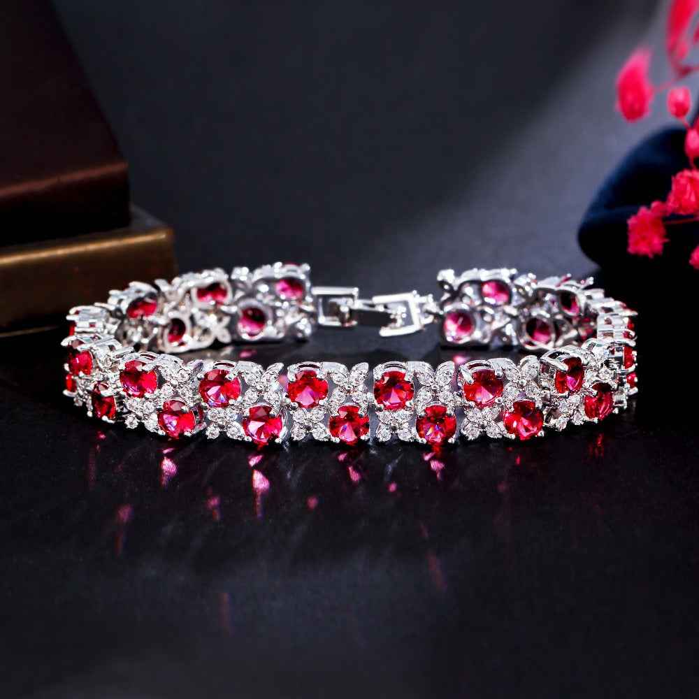 Zircon micro-inlaid gemstone and sparkling diamond-plated bracelet