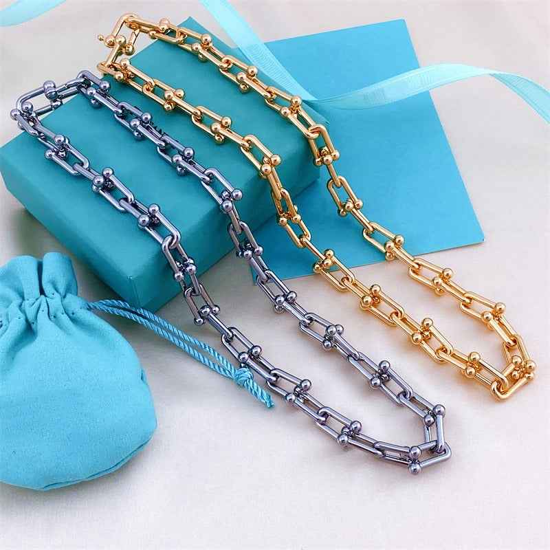 18K Gold T-House U-Shaped Horseshoe Chain Necklace