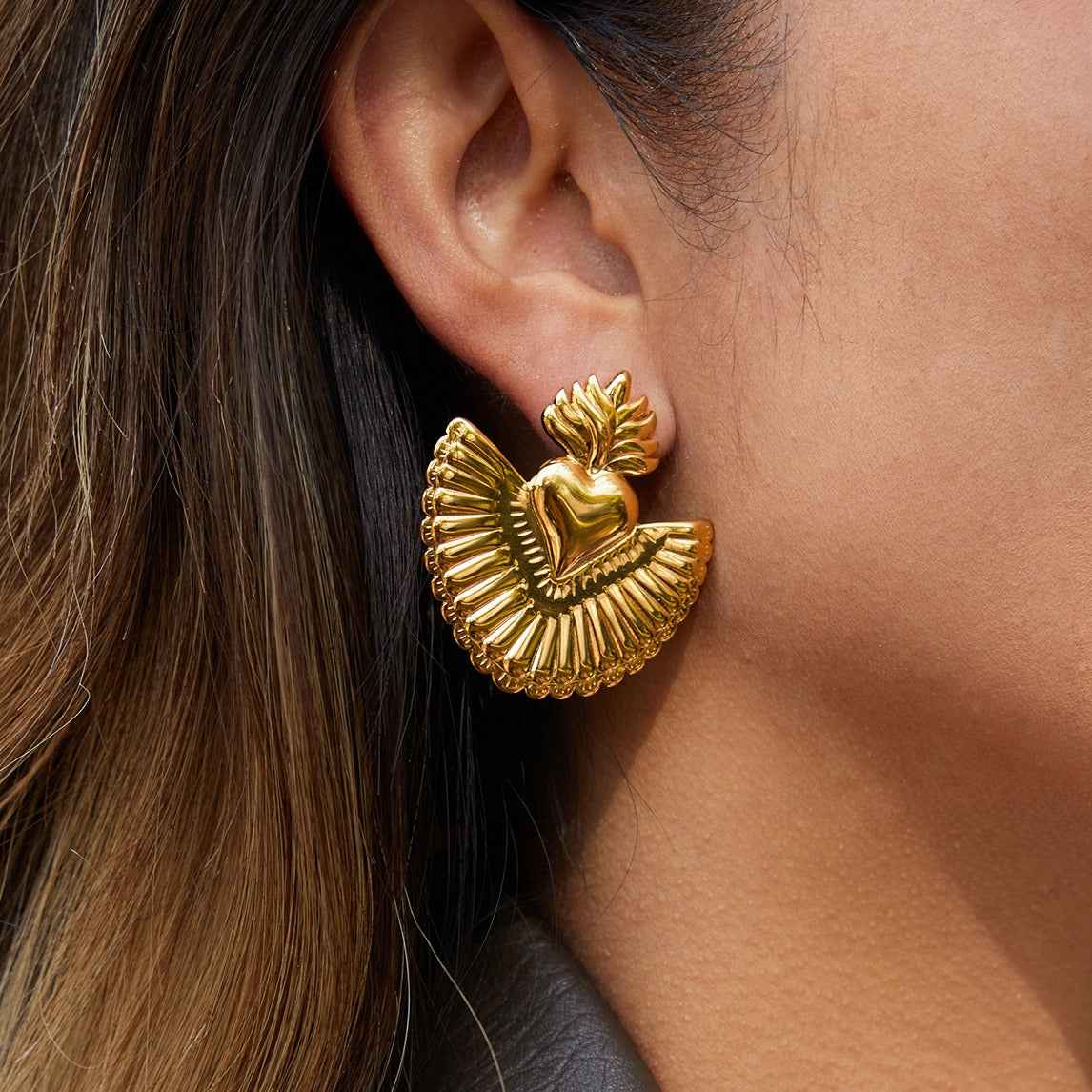 18K gold heart-shaped titanium steel stud earrings